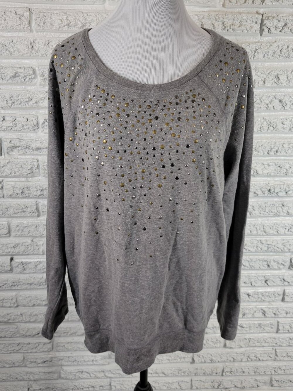 Apt 9 Top XL Womens Gray Studded Pullover Knit Shirt Edgy Long Sleeve GRA58E